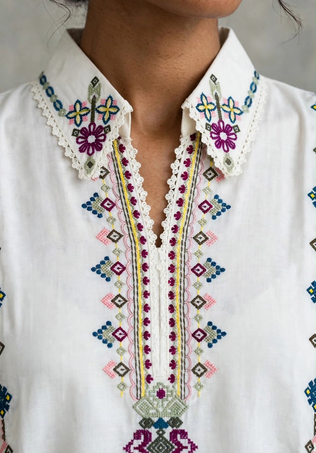 Stitch Off-White Geometric Embroidered Kurta & Trouser Set
